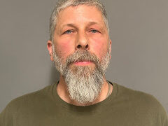 Chester G Baxter III arrested for DUI in Bethel, police say