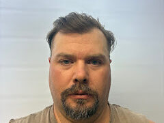 Arlington man arrested for DUI and resisting arrest, police say